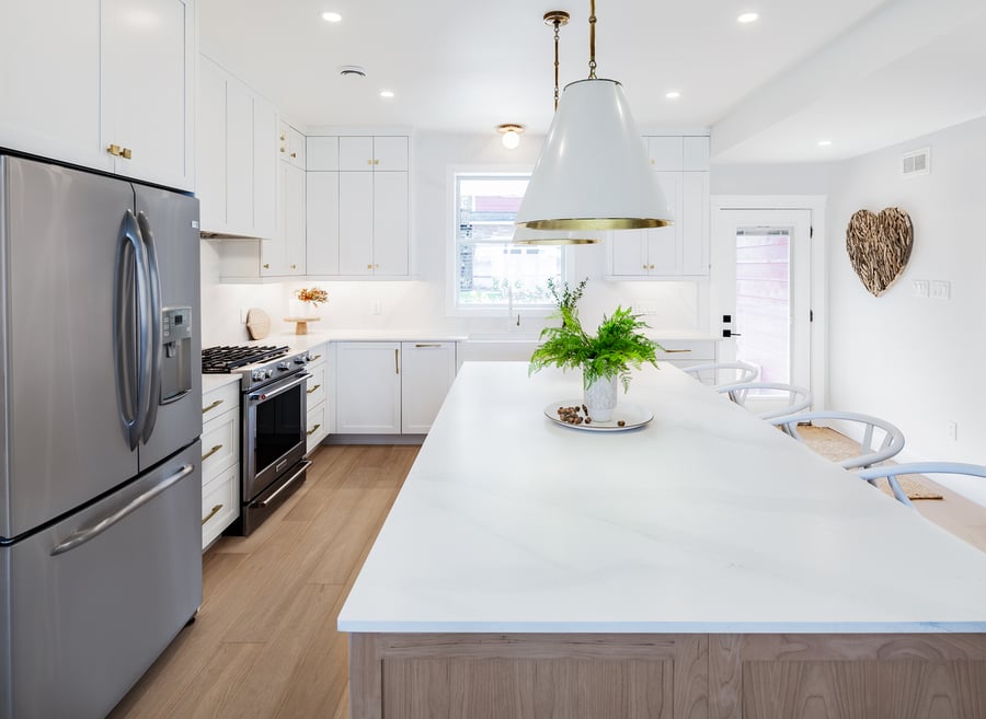 Kitchen Island vs. Peninsula What's Right for Your Kitchen?